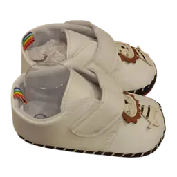 White Baby Shoes With a Cartoon Lion Appliqué - Master