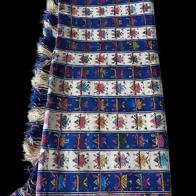 Pure Silk Kira Handwoven patterns primary image