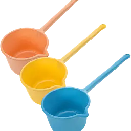 Long-handled plastic water scoop - Master