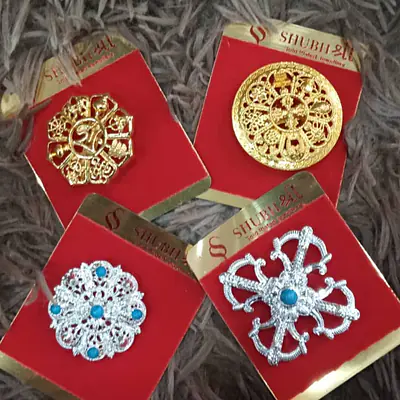 Brooch Gold Silver primary image