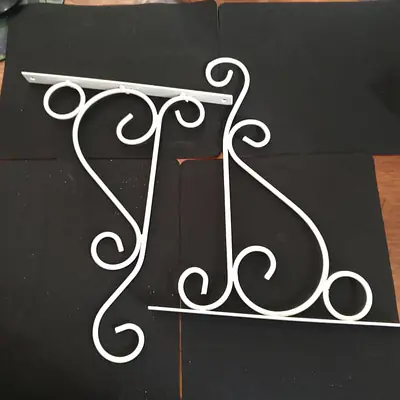 Flower poot hanger primary image