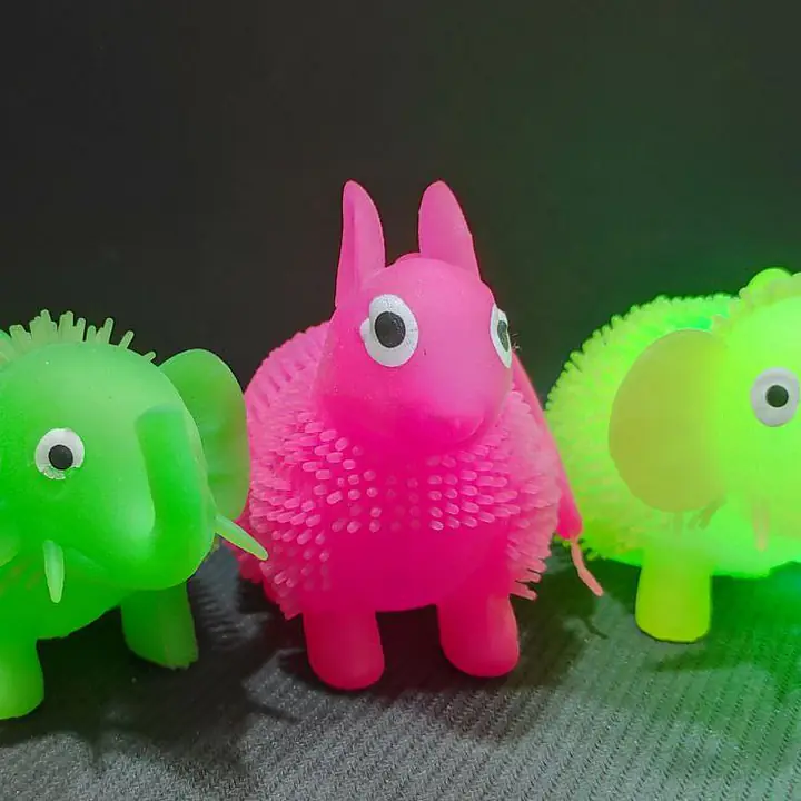 Glowing Squeezable Fun Release Fuzzy ball - Master
