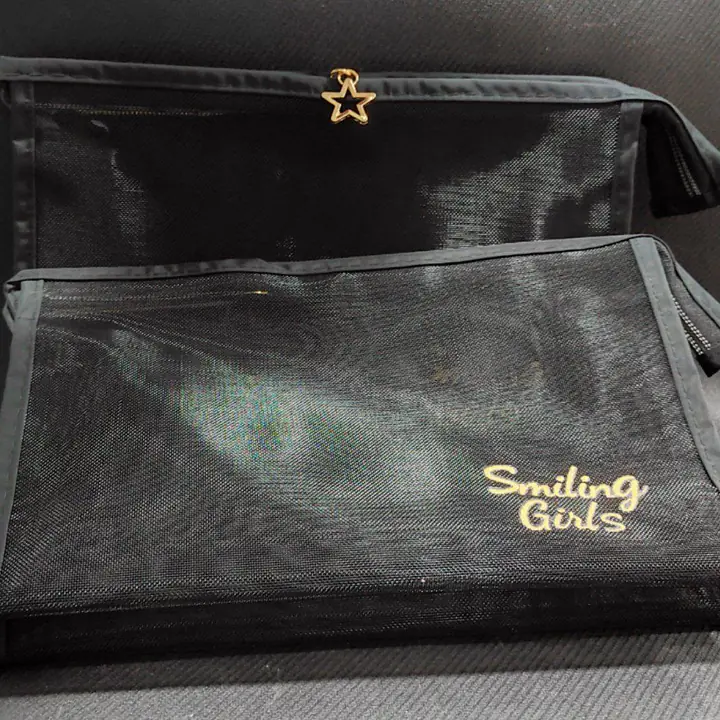 LSmiling Girl Mesh Cosmetic Case - Master