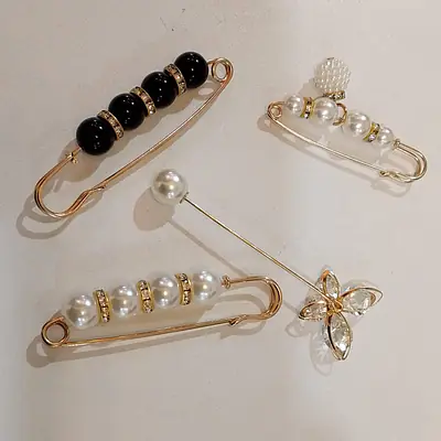 Pearl Brooch (Set of 4) primary image