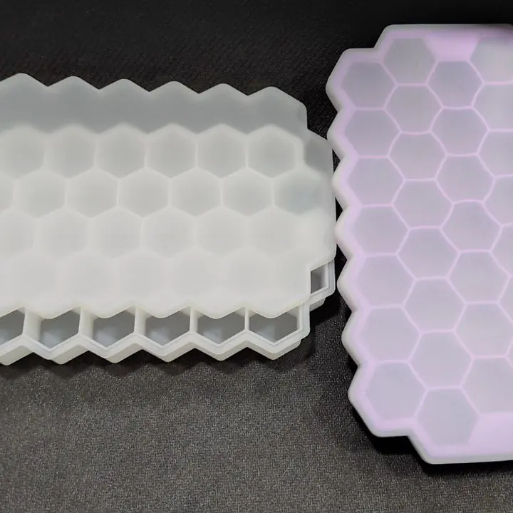 Honeycomb Ice Cube Tray - Master